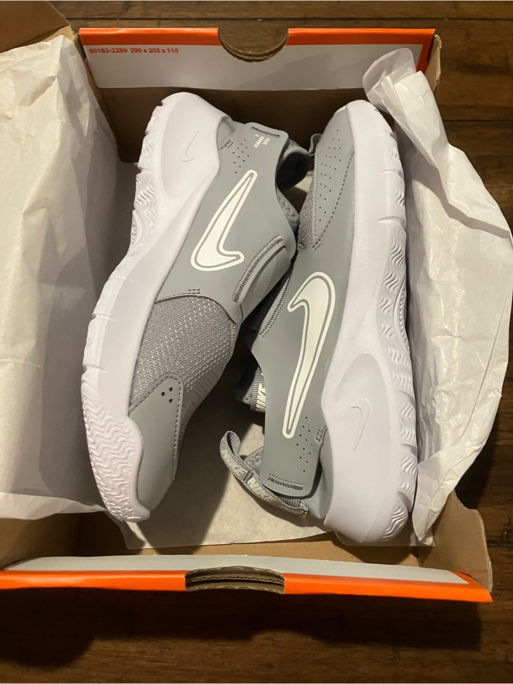 Nike Flex Runner Gray and White Slip-On Athletic Shoes Sz 6Y / 7.5 women